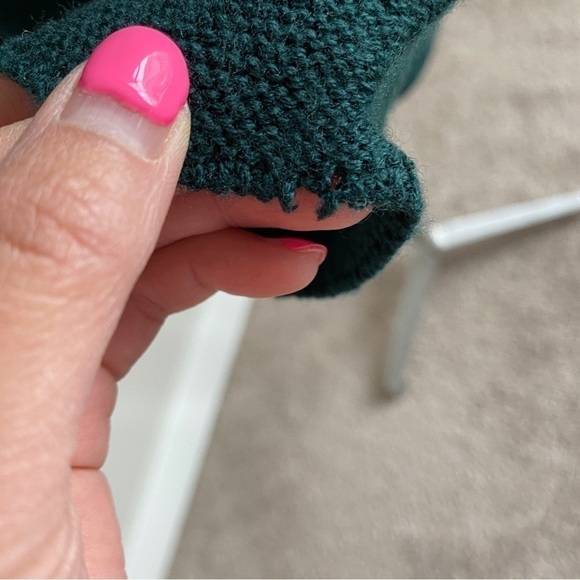 Aritzia Babaton Italian Merino Wool Knit Sweater Green Long Sleeves Womens M - Picture 7 of 10